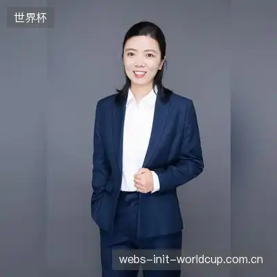 董新月
